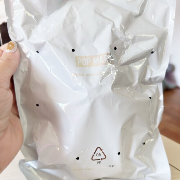 Pop Mart x Disney Mickey Family – Chip Keychain Figure (New in Box) - Picture 4 of 8